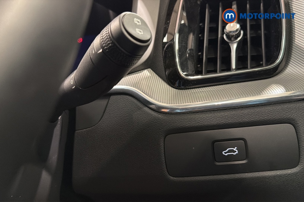 Volvo XC60 Ultra Black Edition Black #16