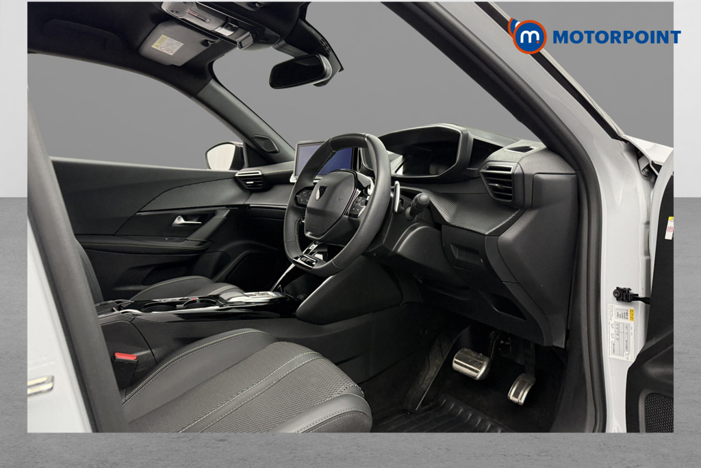 Peugeot 2008 1.2 Hybrid 136 Gt E-dsc6 White #4
