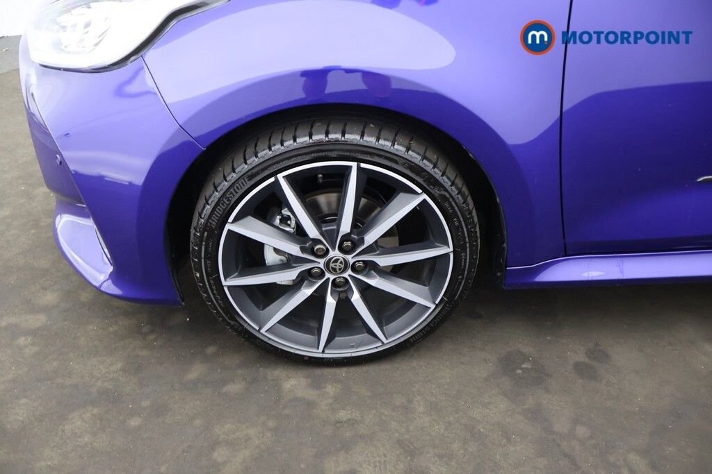 Toyota Yaris Hatchback Black #24