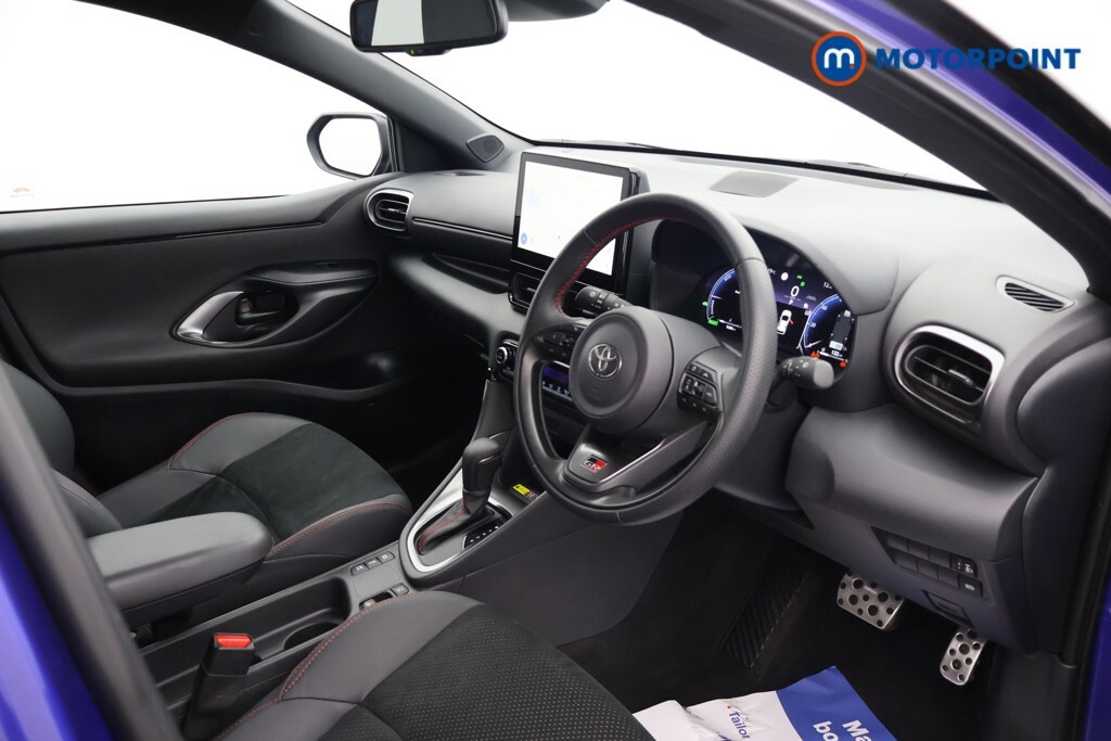 Toyota Yaris Hatchback Black #18