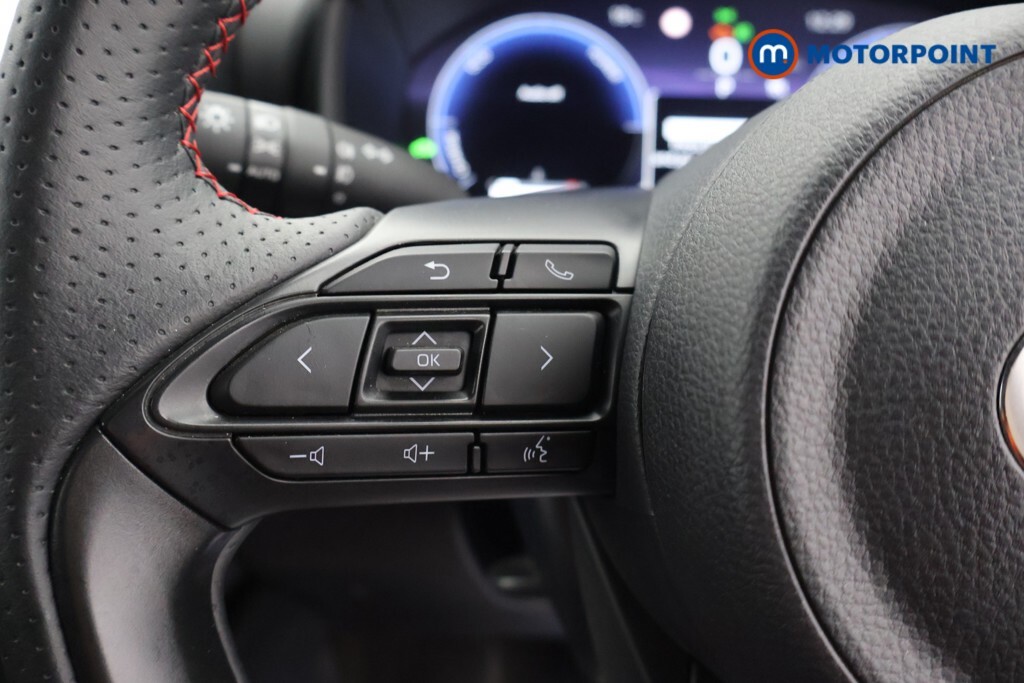 Toyota Yaris Hatchback Black #9