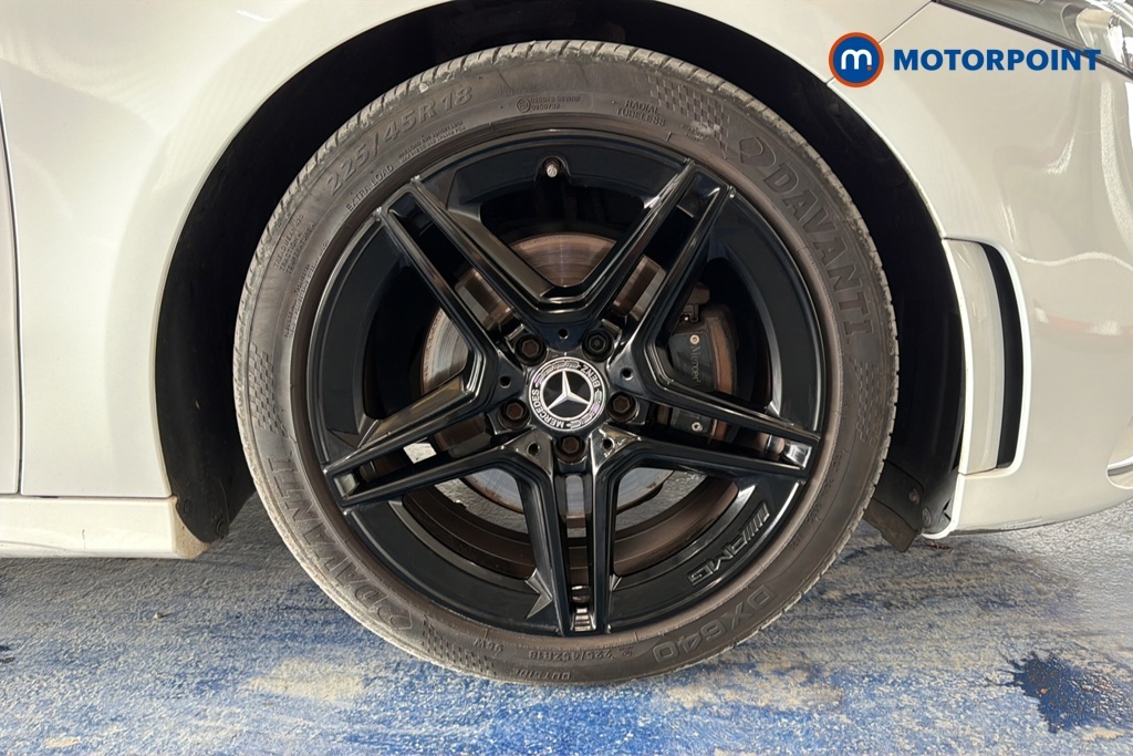 Mercedes-Benz A Class A200 Amg Line Premium Black #32