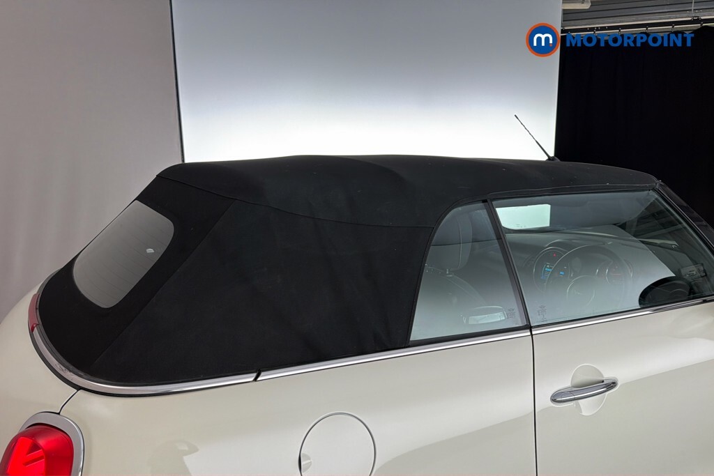 Mini Convertible 1.5 Cooper Classic Convertible Black #36