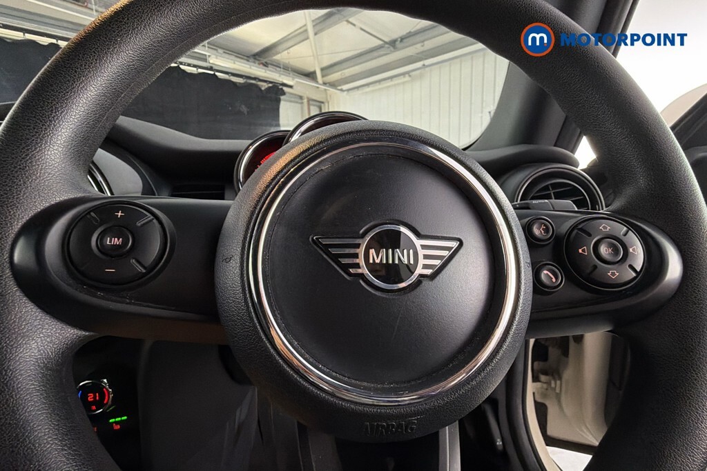 Mini Convertible 1.5 Cooper Classic Convertible Black #12