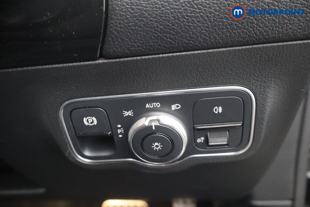 Mercedes-Benz B Class B200 Amg Line Premium Plus Edition White #22