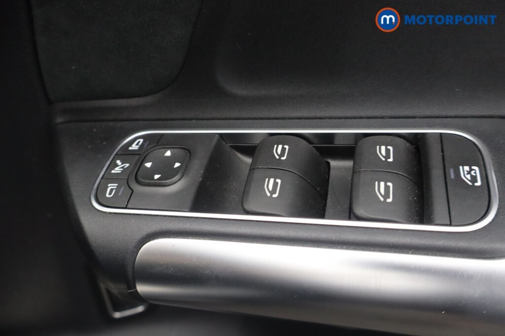 Mercedes-Benz B Class B200 Amg Line Premium Plus Edition White #19