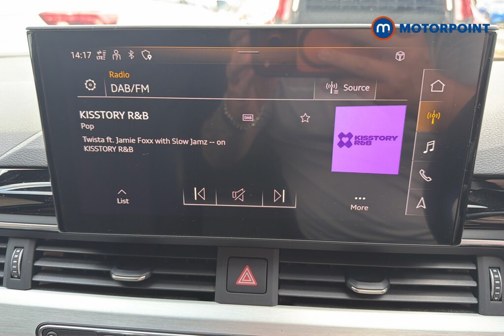 Audi A4 35 Tfsi Black Edition S Tronic 2022 Red #16