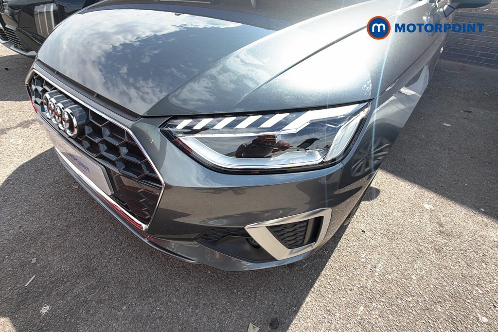 Audi A4 35 Tfsi Black Edition S Tronic 2022 Red #38