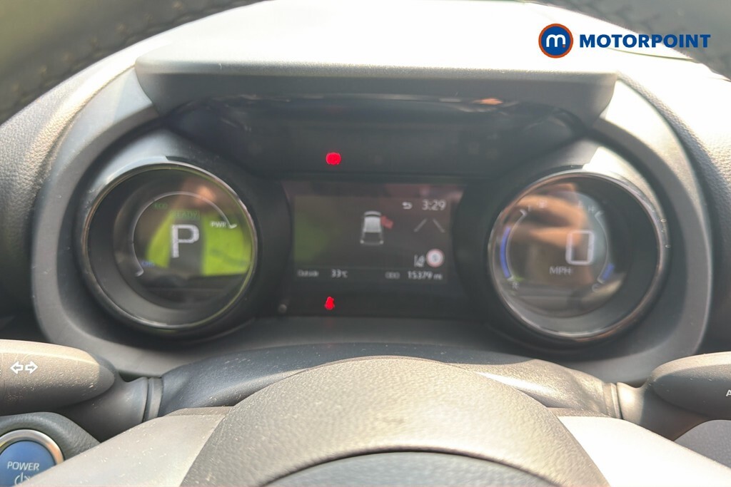 Toyota Yaris Hatchback White #25