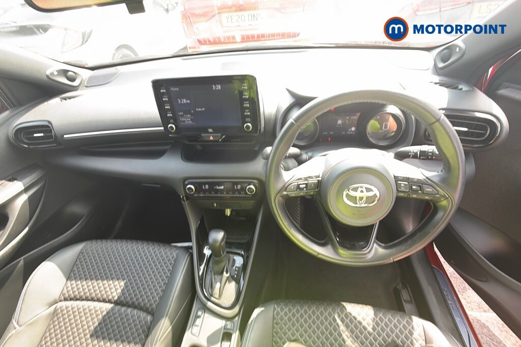 Toyota Yaris Hatchback White #21