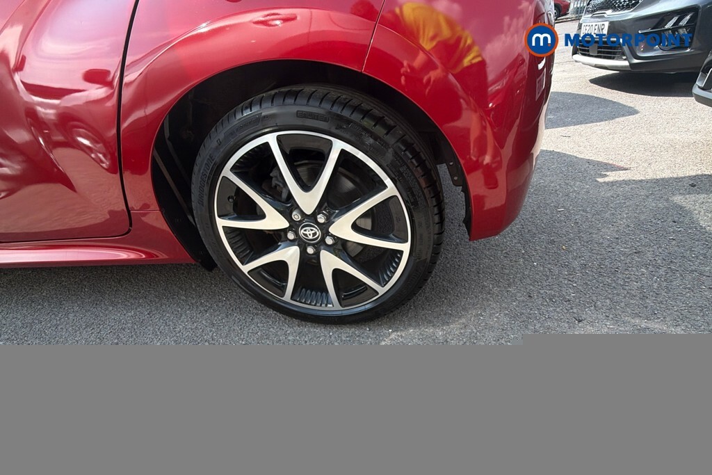 Toyota Yaris Hatchback White #22