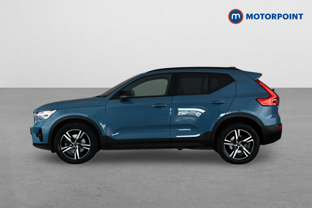 Volvo XC40 2.0 B3p Plus Dark RJ72KTO Blue #4