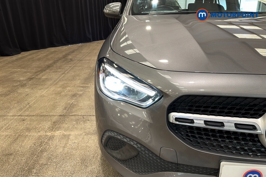 Mercedes-Benz GLA Class Gla 180 Amg Line Edition Black #35