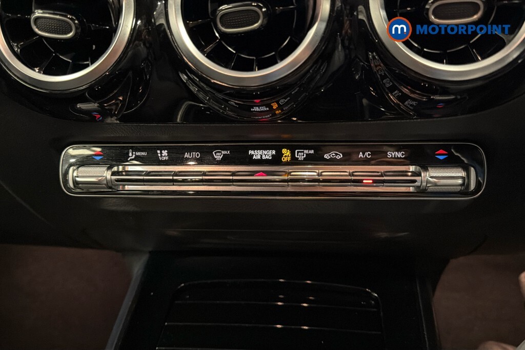 Mercedes-Benz GLA Class Gla 180 Amg Line Edition Black #18