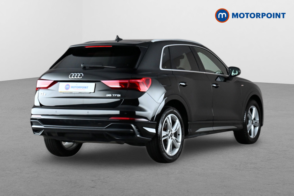 Audi Q3 35 Tfsi S Line Black #6