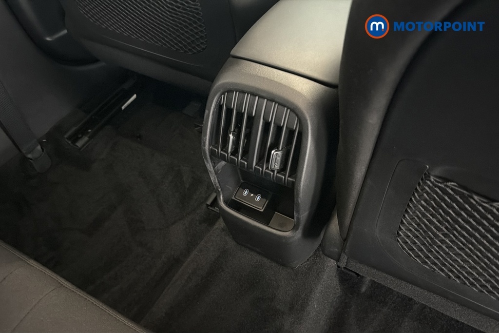 Hyundai Kona Advance White #29