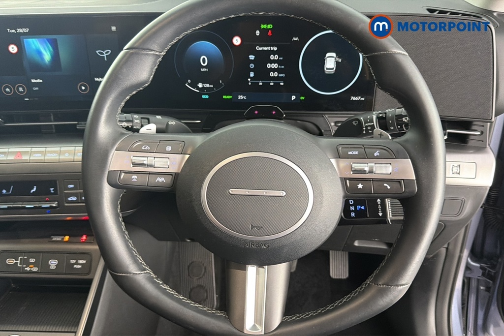 Hyundai Kona Advance White #9