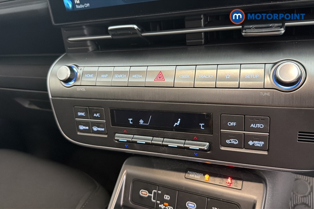 Hyundai Kona Advance White #18
