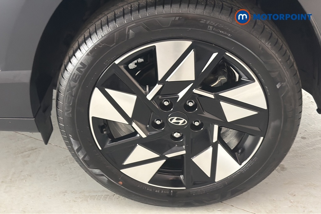 Hyundai Kona Advance White #38