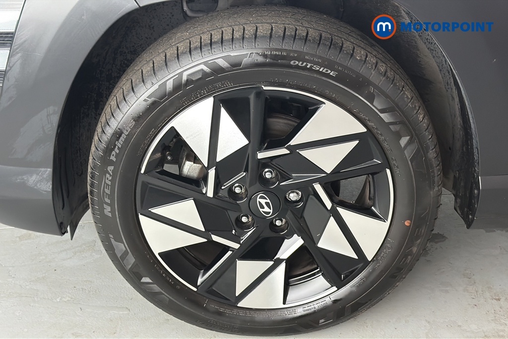 Hyundai Kona Advance White #37
