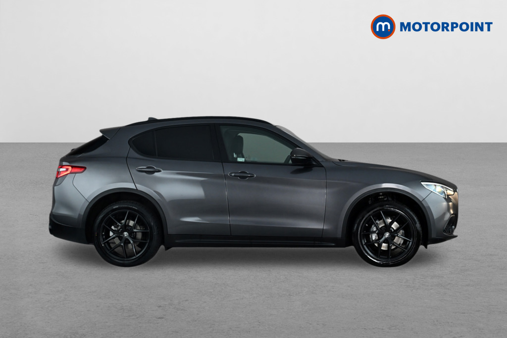 Alfa Romeo Stelvio Estate Grey #7