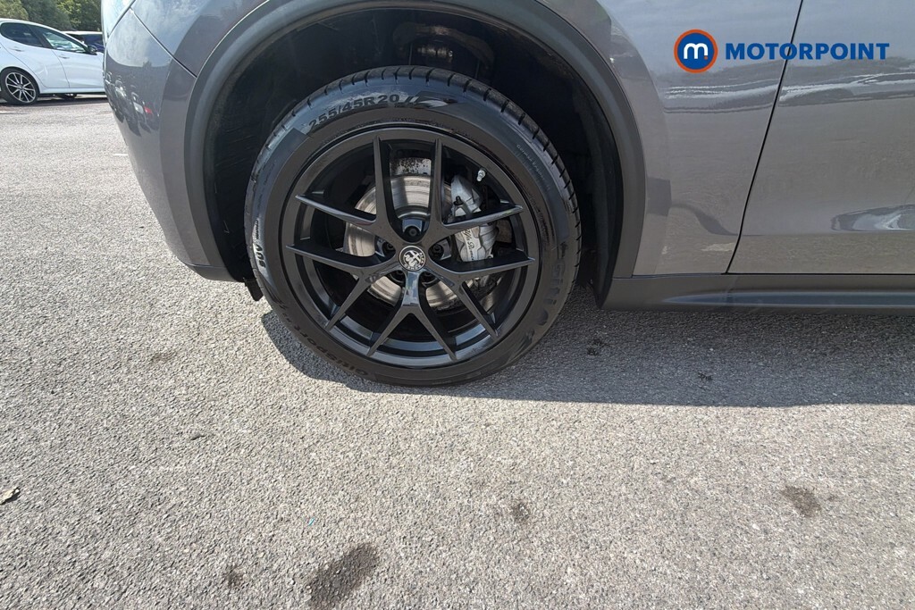 Alfa Romeo Stelvio Estate Grey #22
