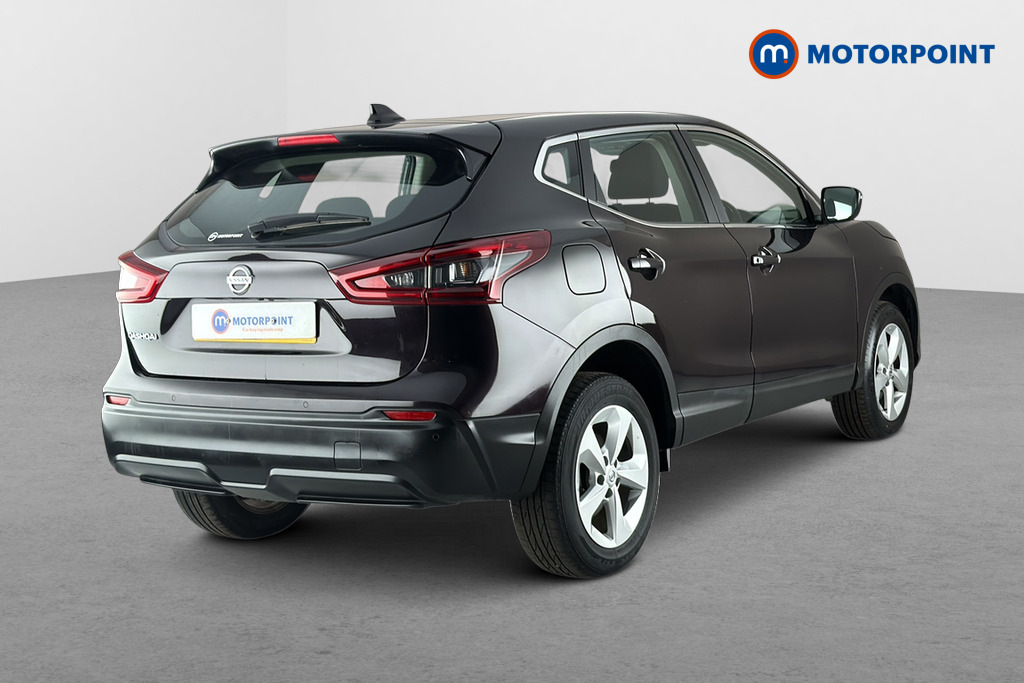 Nissan Qashqai 1.3 Dig-t Acenta Premium Black #4