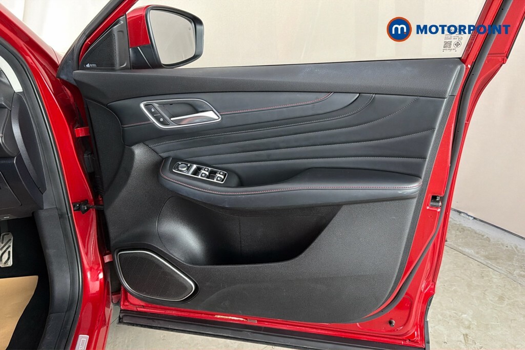 MG HS Exclusive 1.5T Plug-in Hybrid 16.6 Kwh Black #22