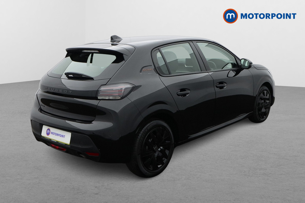 Peugeot 208 1.2 Puretech 100 Style Black #6