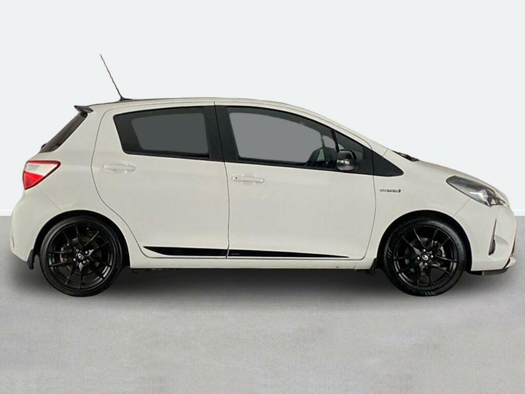 Toyota Yaris 1.5 Hybrid Gr-sport Cvt SR19CDE White #2