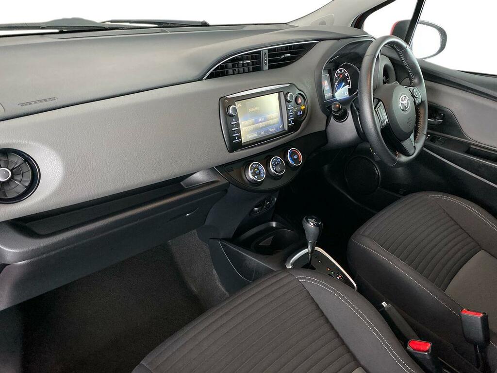 Toyota Yaris 1.5 Hybrid Excel Cvt Brown #14
