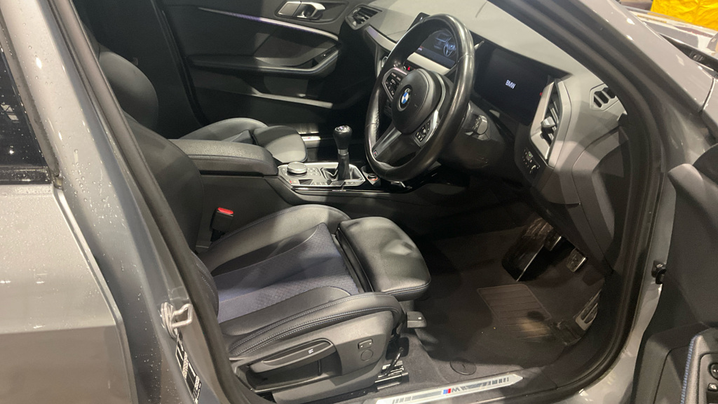 BMW 1 Series 1.5L 118I Sport 135 Bhp White #9