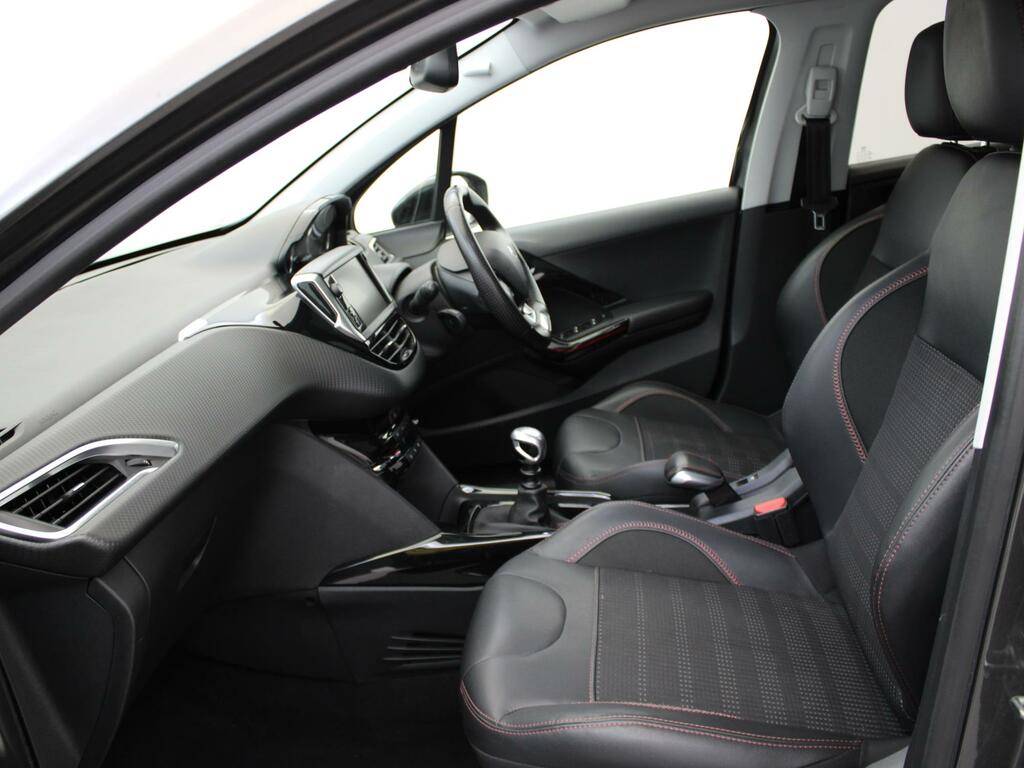 Peugeot 2008 1.2 Puretech 110 Signature Eat6 Black #10