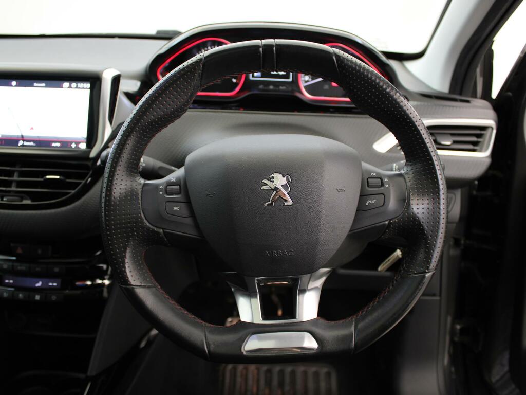 Peugeot 2008 1.2 Puretech 110 Signature Eat6 Black #27
