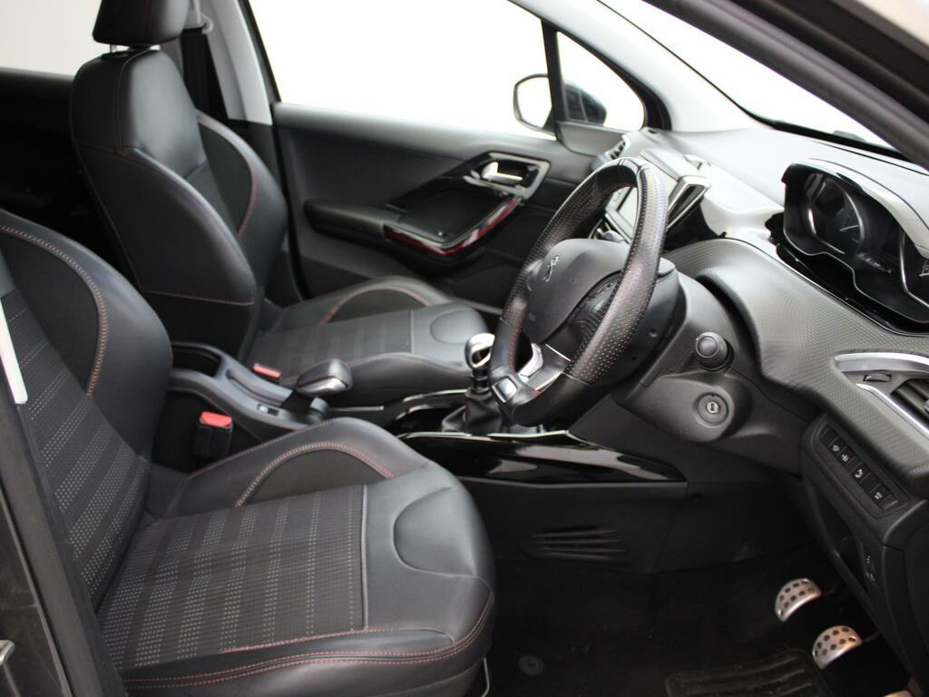 Peugeot 2008 1.2 Puretech 110 Signature Eat6 Black #9