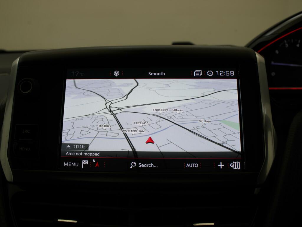 Peugeot 2008 1.2 Puretech 110 Signature Eat6 Black #22