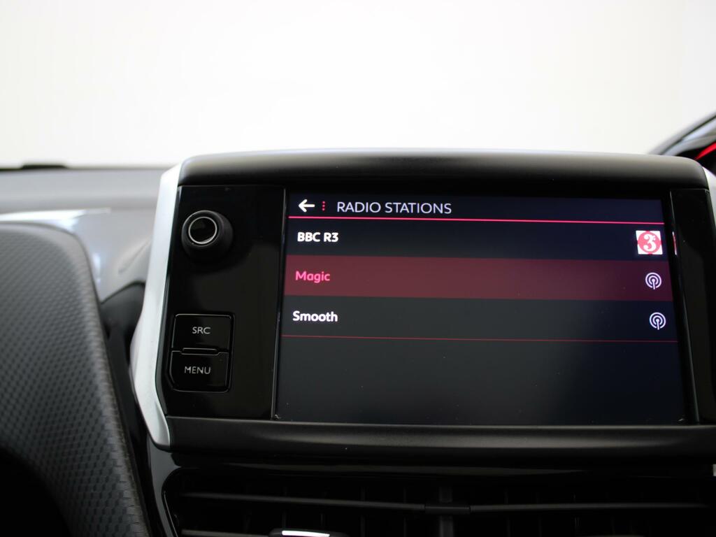 Peugeot 2008 1.2 Puretech 110 Signature Eat6 Black #20