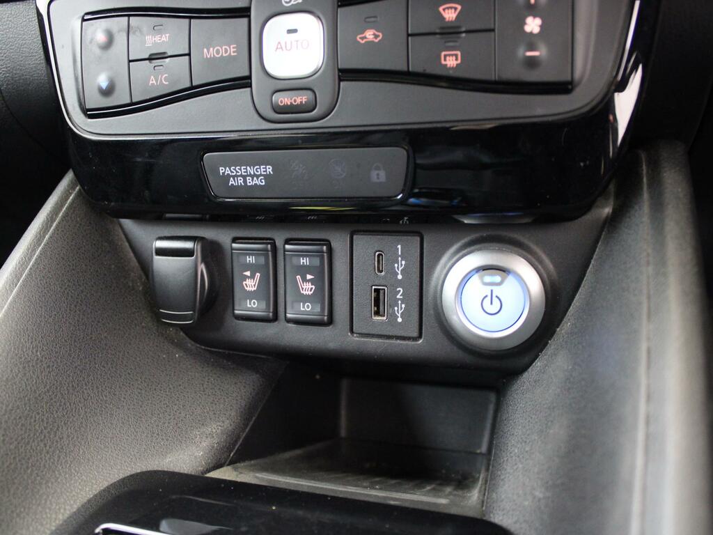 Nissan Leaf 110Kw Tekna 39Kwh Contrast Roof Grey #28