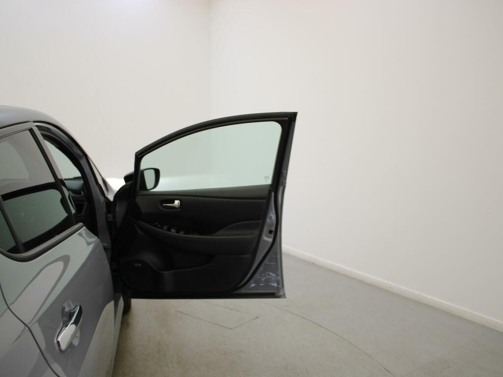 Nissan Leaf 110Kw Tekna 39Kwh Contrast Roof Grey #34