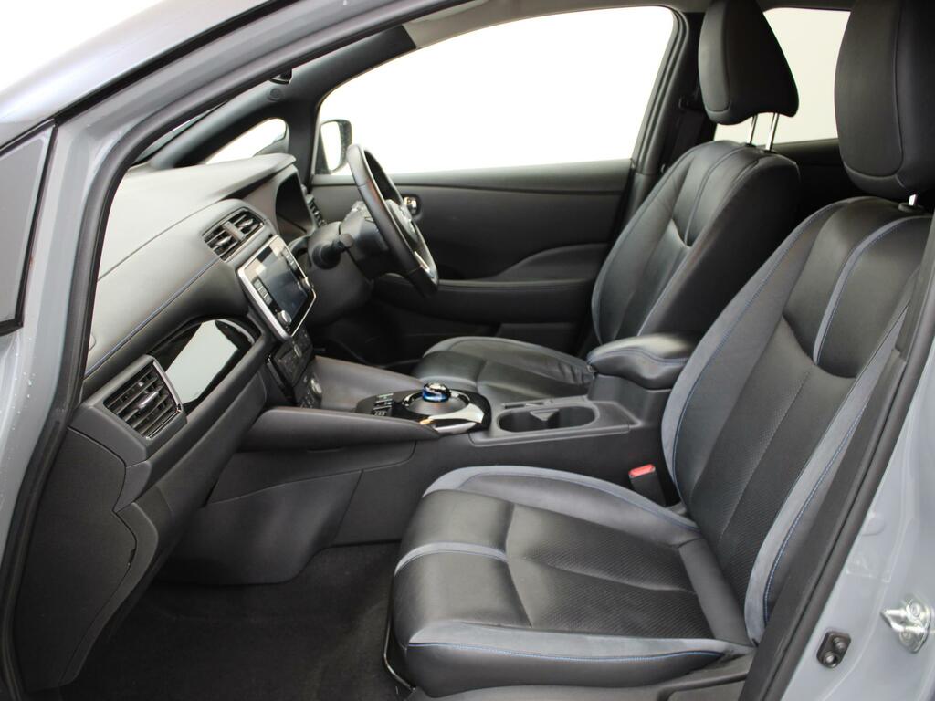 Nissan Leaf 110Kw Tekna 39Kwh Contrast Roof Grey #10