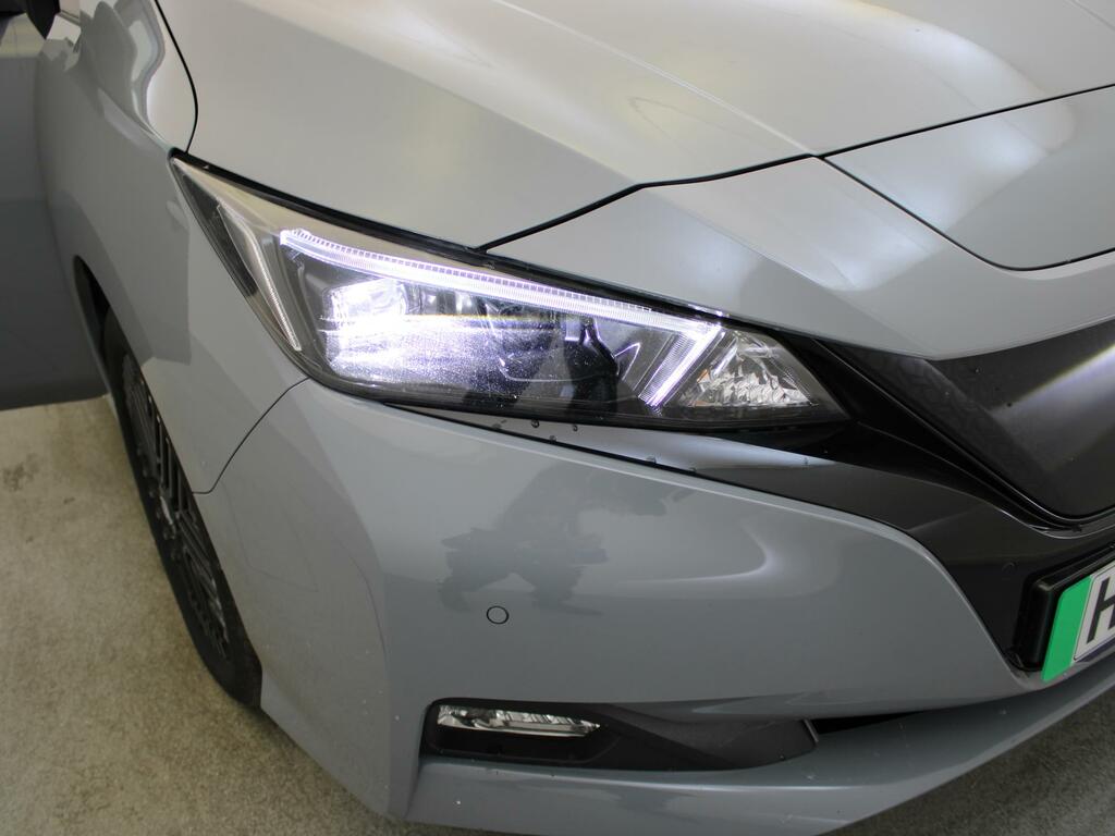 Nissan Leaf 110Kw Tekna 39Kwh Contrast Roof Grey #37