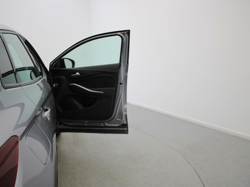 Vauxhall Grandland 1.6 Hybrid Elite Blue #31