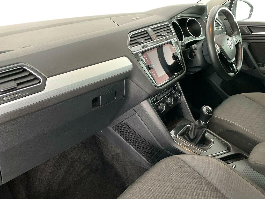 Volkswagen Tiguan 2.0 Se Navigation Tdi Dsg 148 Bhp Black #14
