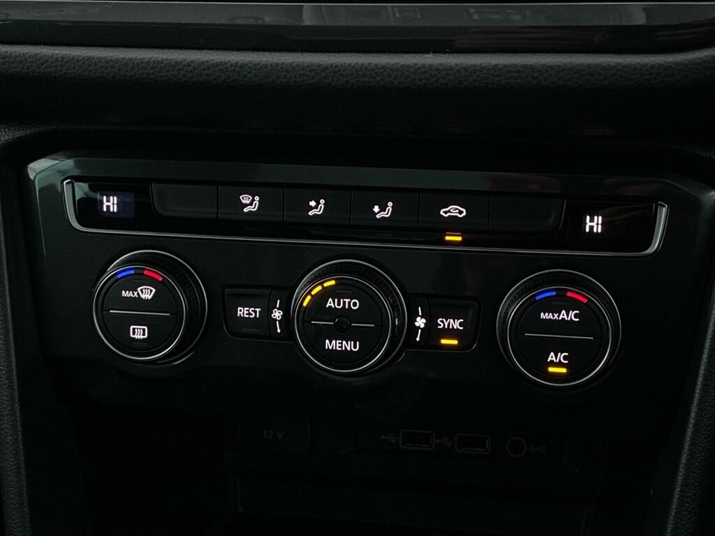 Volkswagen Tiguan 2.0 Se Navigation Tdi Dsg 148 Bhp Black #18