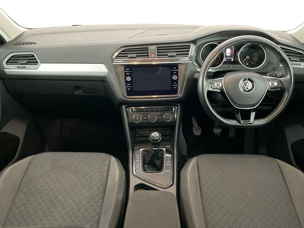 Volkswagen Tiguan 2.0 Se Navigation Tdi Dsg 148 Bhp Black #9