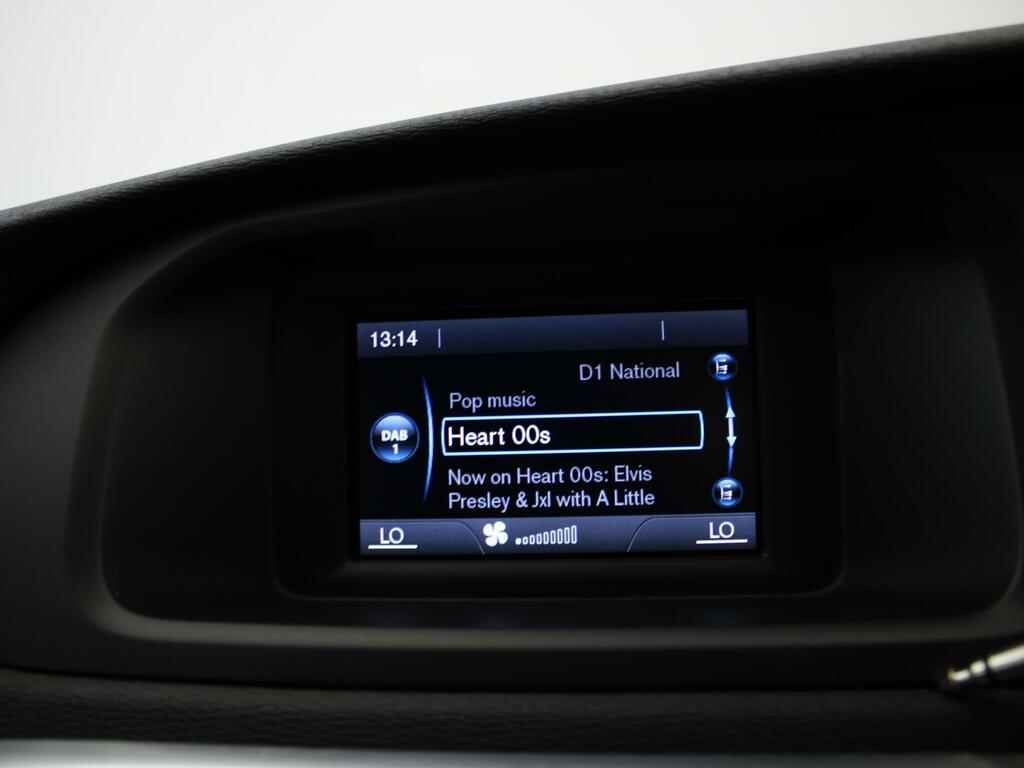 Volvo V40 2.0 T3 152 Inscription Winter Pack 17In Alloys Blue #22