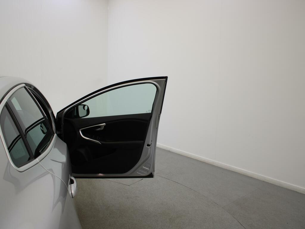 Volvo V40 2.0 T3 152 Inscription Winter Pack 17In Alloys Blue #39
