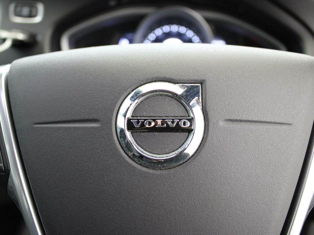 Volvo V40 2.0 T3 152 Inscription Winter Pack 17In Alloys Blue #33
