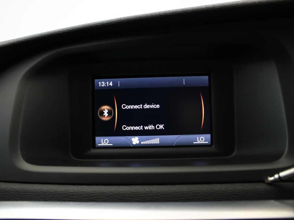 Volvo V40 2.0 T3 152 Inscription Winter Pack 17In Alloys Blue #18