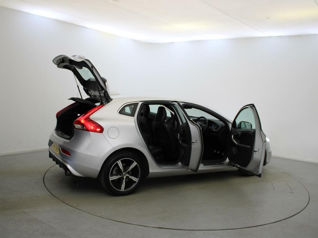 Volvo V40 2.0 T3 152 Inscription Winter Pack 17In Alloys Blue #42